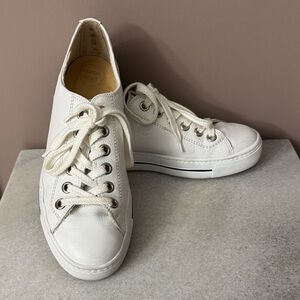 Paul Green White Leather Sneakers🌟